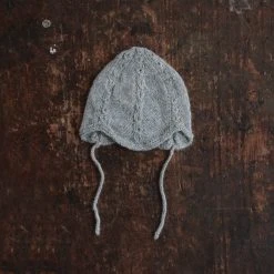 Mormor.nu Hand Knit Alpaca Grethe Bonnet - Light Grey Baby Wool