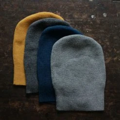 De Colores Adult Alpaca Loose Beanie - Many Colours Adults