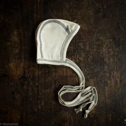 Engel Organic Cotton Bonnet - Natural With Colour Stitching