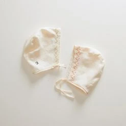 Oeuf SALE Linen Cross Stitch Bonnet - Fuschia