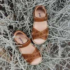 Petit Nord Crossover Scallop Windmill Sandals - Cognac