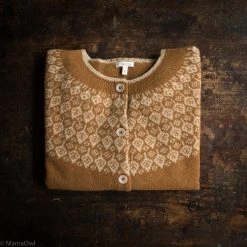 SISKIN Women's Superfine Lambswool Autumn Cardigan - Umber