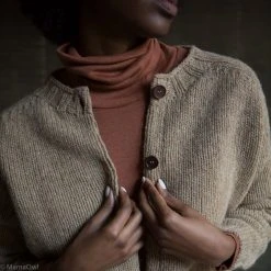 SISKIN Adults Women's Heritage Wool Coast Cardigan - Walnut