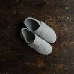 Living Kitzbühel Adults Adult’s Felted Wool Velcro Slippers - Light Grey