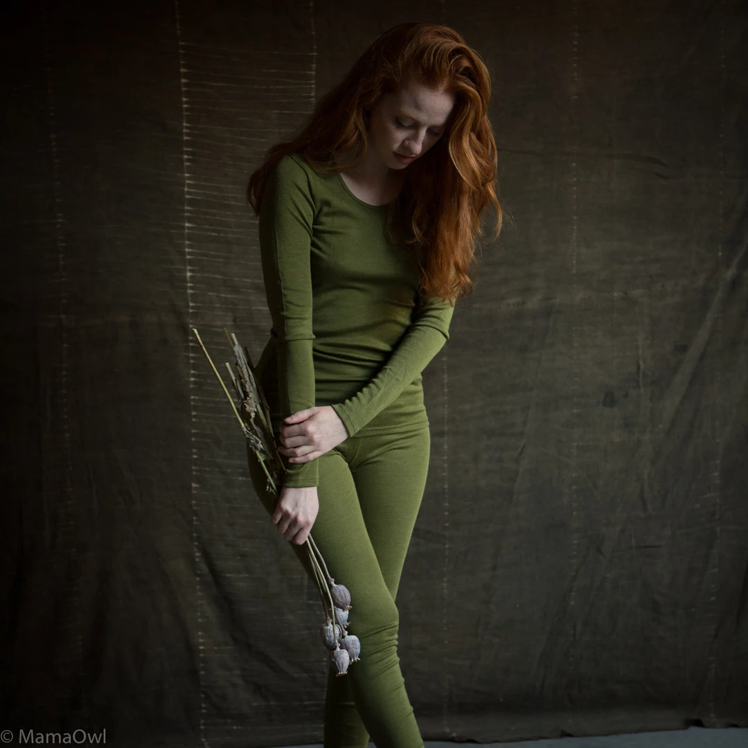 SISKIN By Engel Exclusive Women's Organic Merino Wool & Silk Leggings - Moss