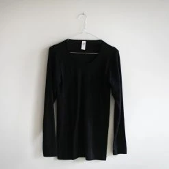 Engel Women's Organic Merino Wool & Silk LS Top - Black Adults